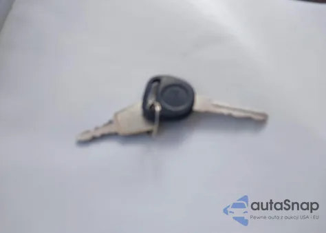 2004 GMC Yukon Xl 1500 Sle z USA, uszkodzony, nr VIN 3GKEC16T94G251559